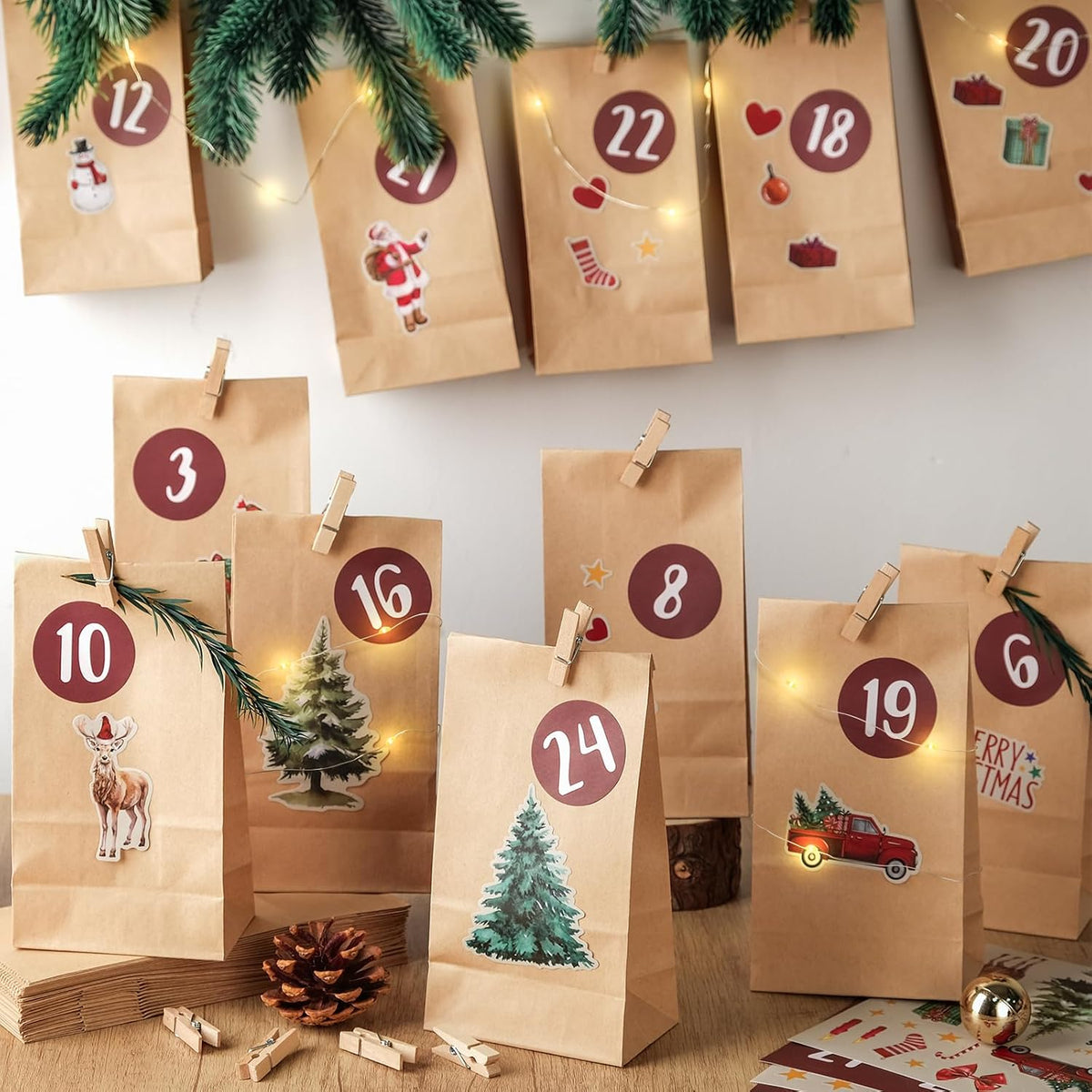 Calendrier de l'Avent à remplir — 24 sacs kraft, autocollants et pinces en bois
